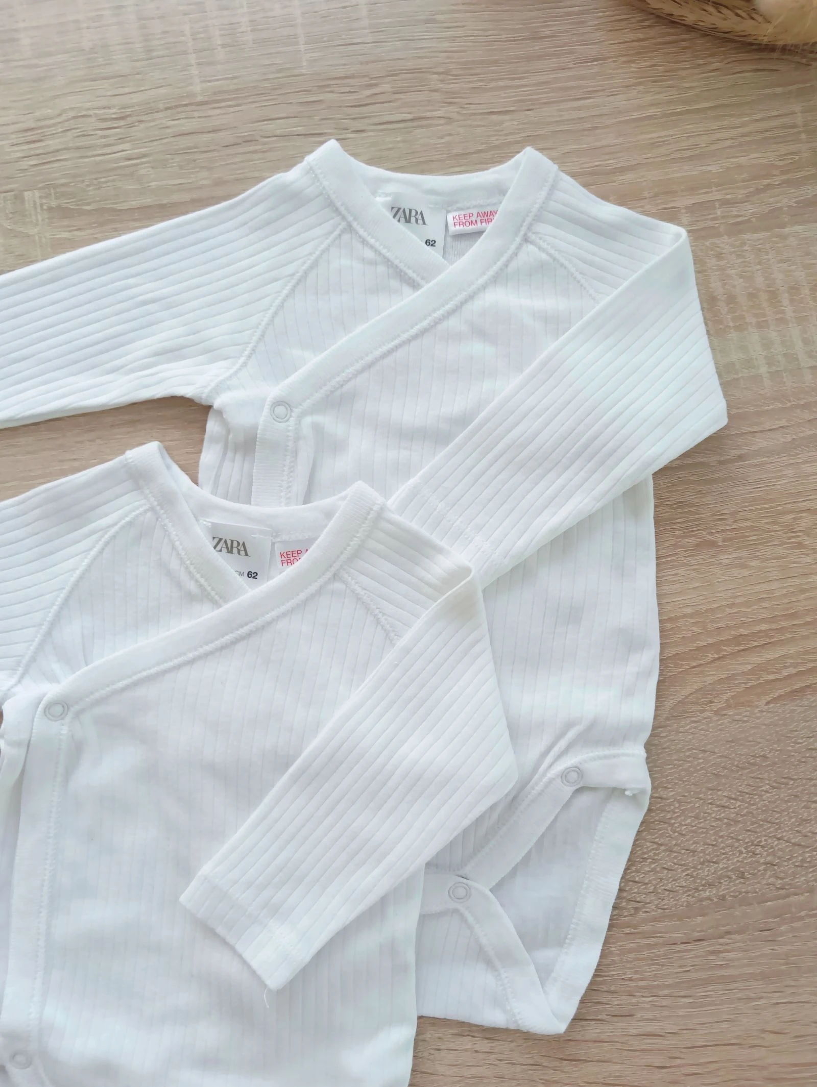 Long-sleeved bodysuits – photo 2
